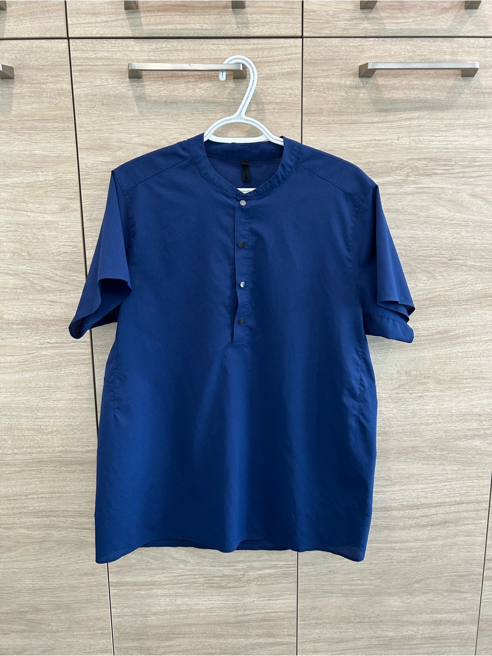Men’s Lululemon Shirt L